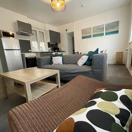 Διαμέρισμα 2 A 3 Min A Pied De La *