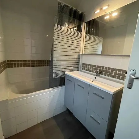 2 A 3 Min A Pied De La * Saint-Valery-en-Caux