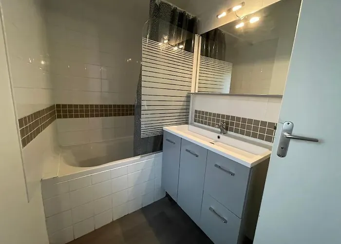 2 A 3 Min A Pied De La * Saint-Valery-en-Caux